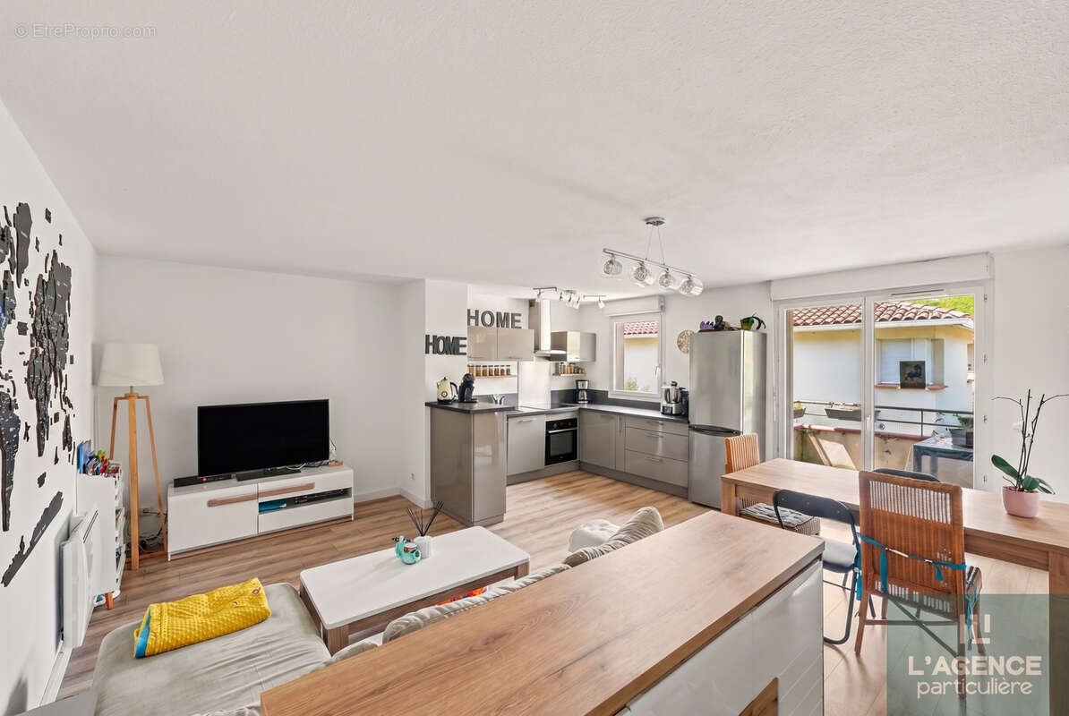 Appartement à POMPERTUZAT