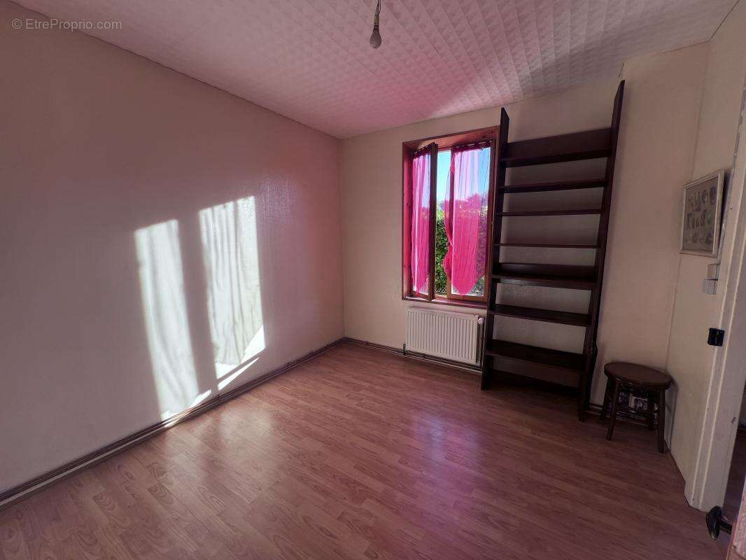 Appartement à VOUJEAUCOURT
