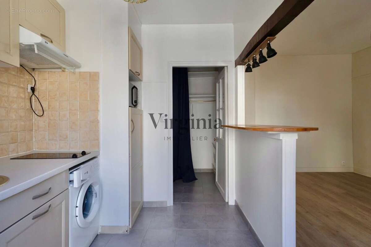 Appartement à CHARENTON-LE-PONT