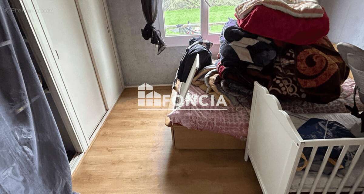 Appartement à PINEUILH