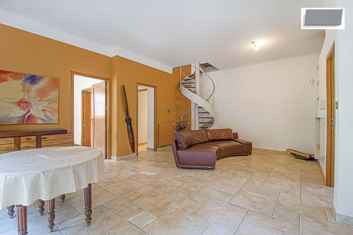 Maison à SIX-FOURS-LES-PLAGES