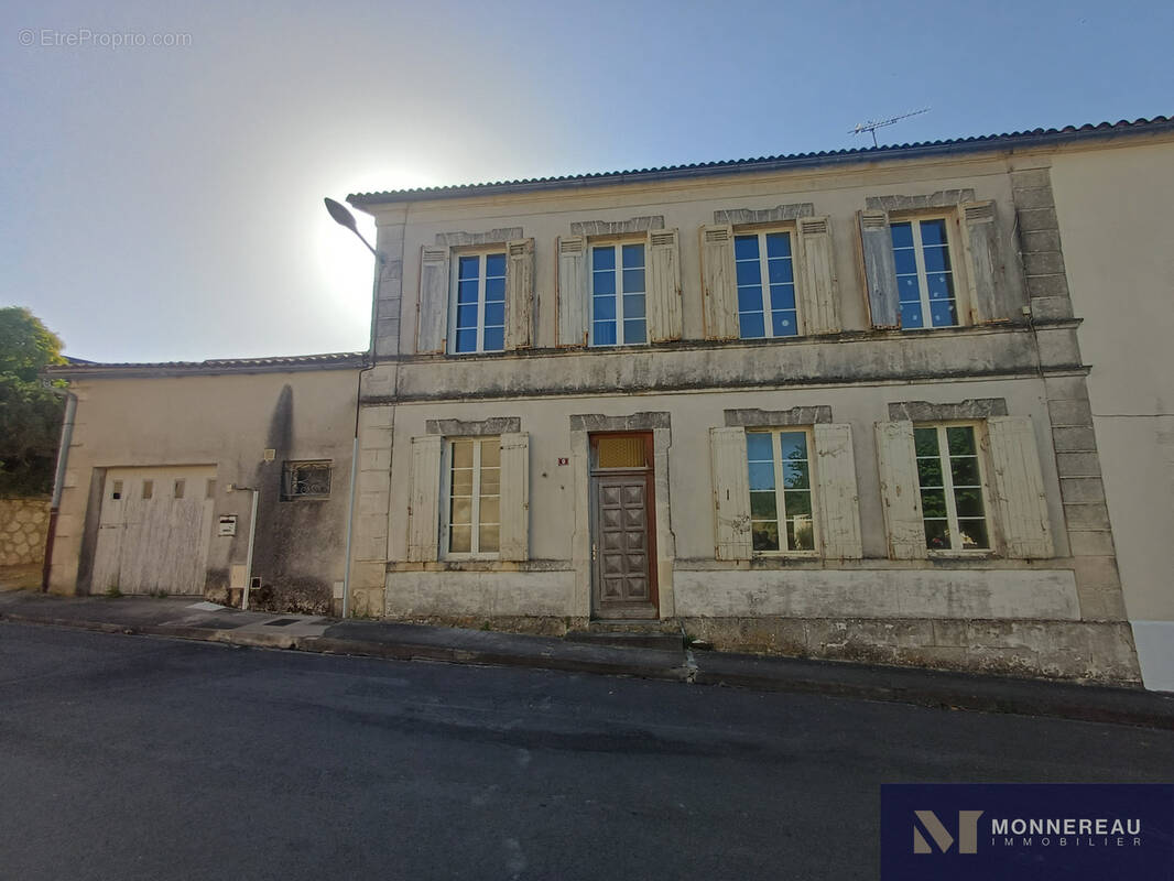 Maison à SAINT-MAIGRIN