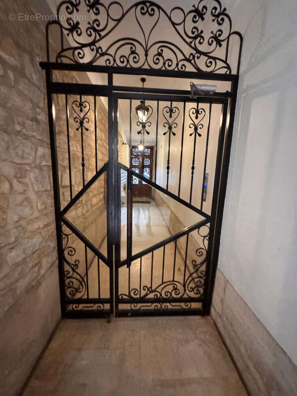 Appartement à PARIS-4E