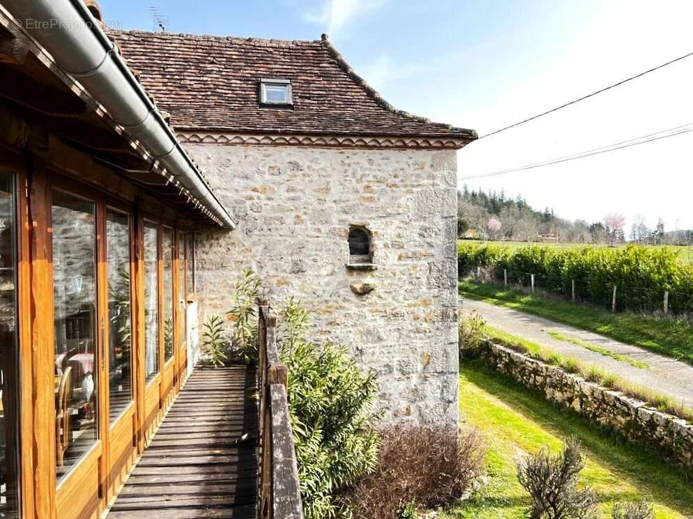 Maison à SAINT-CIRQ-LAPOPIE