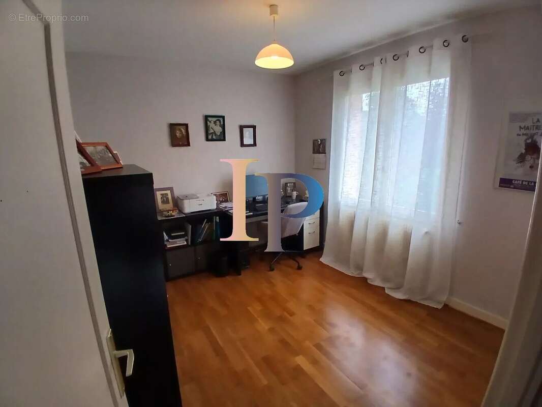 Maison 210 m² à Charlieu  - photo 14