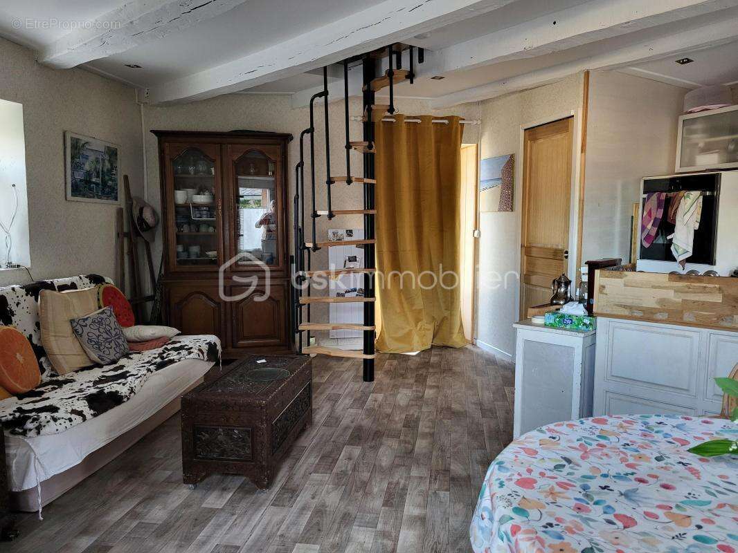 Maison à SAINT-CYPRIEN-SUR-DOURDOU