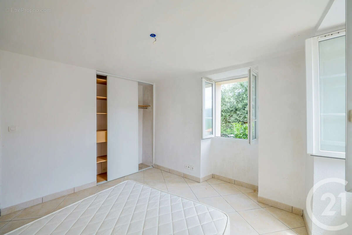 Maison 138 m² à Murato  - photo 11