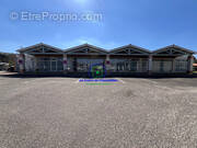 Commerce à PONT-DU-CASSE