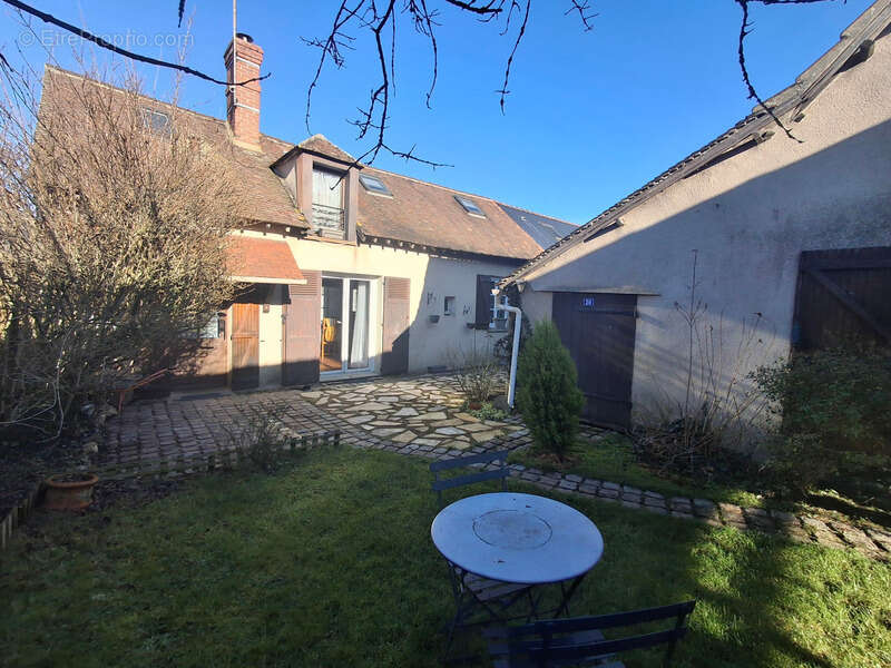 Maison à BAILLEAU-L'EVEQUE