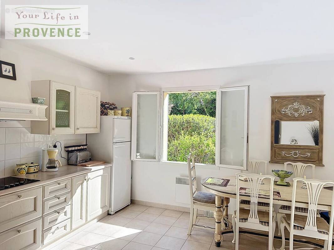 Appartement à LORGUES