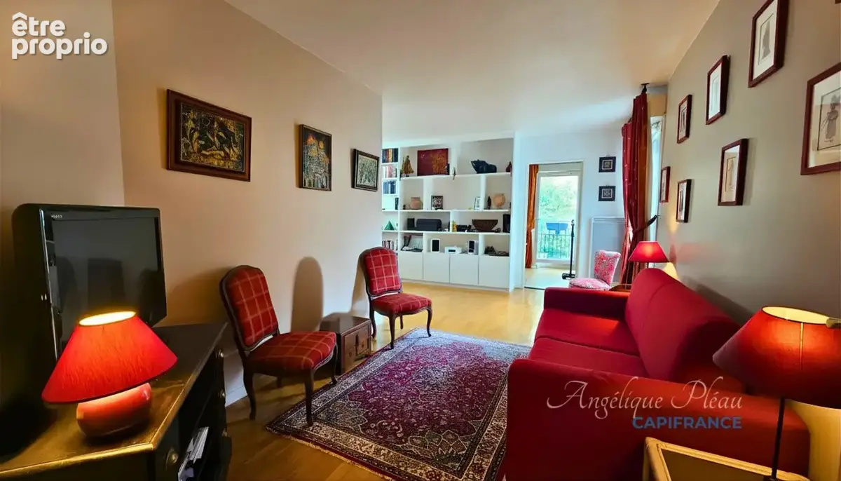Appartement à LA GARENNE-COLOMBES