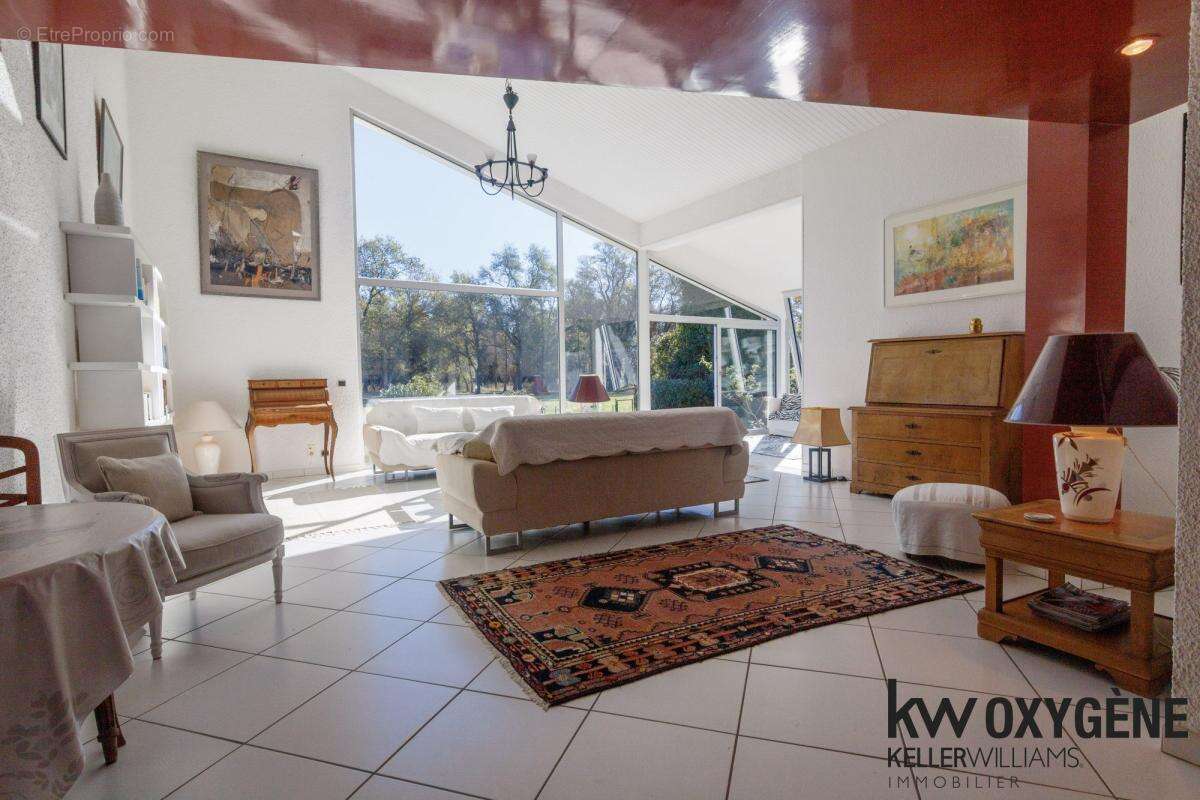 Maison à SAINT-CYPRIEN