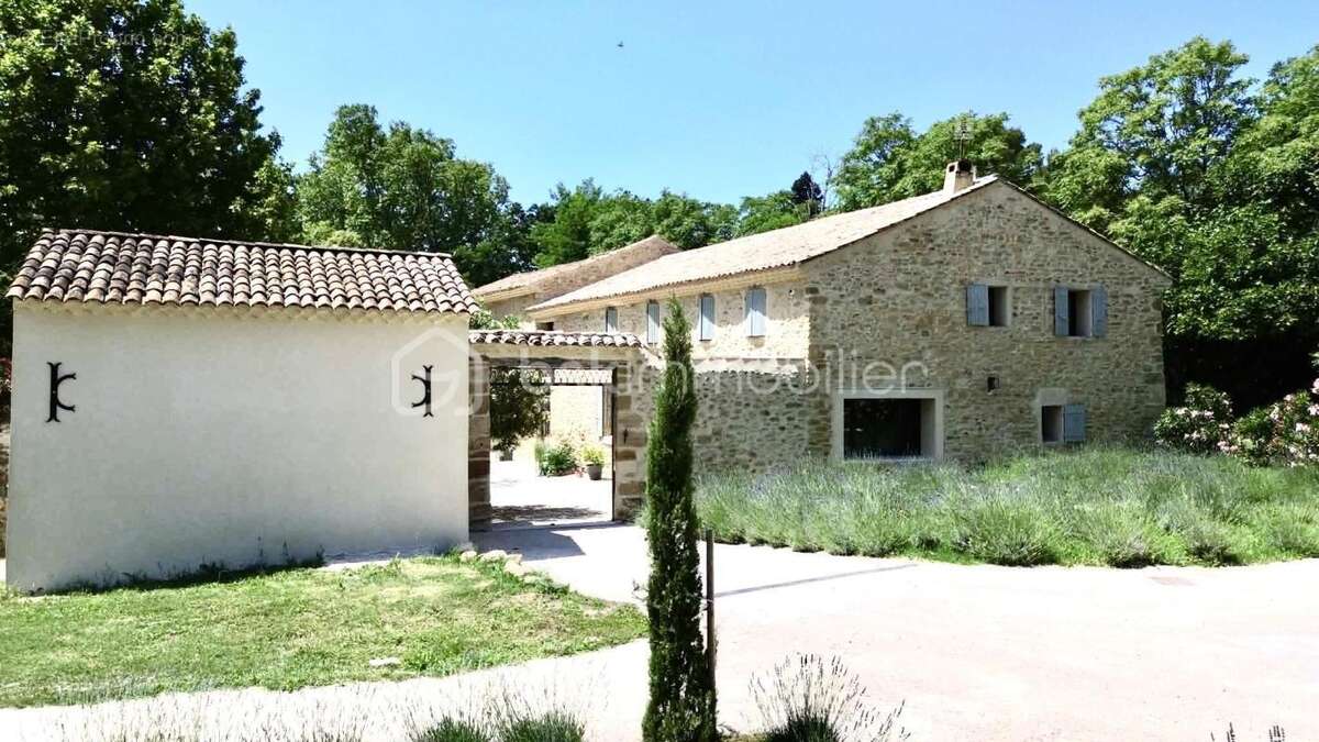 Maison à SARRIANS