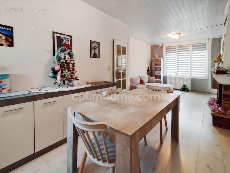 Maison à SAINT-QUENTIN