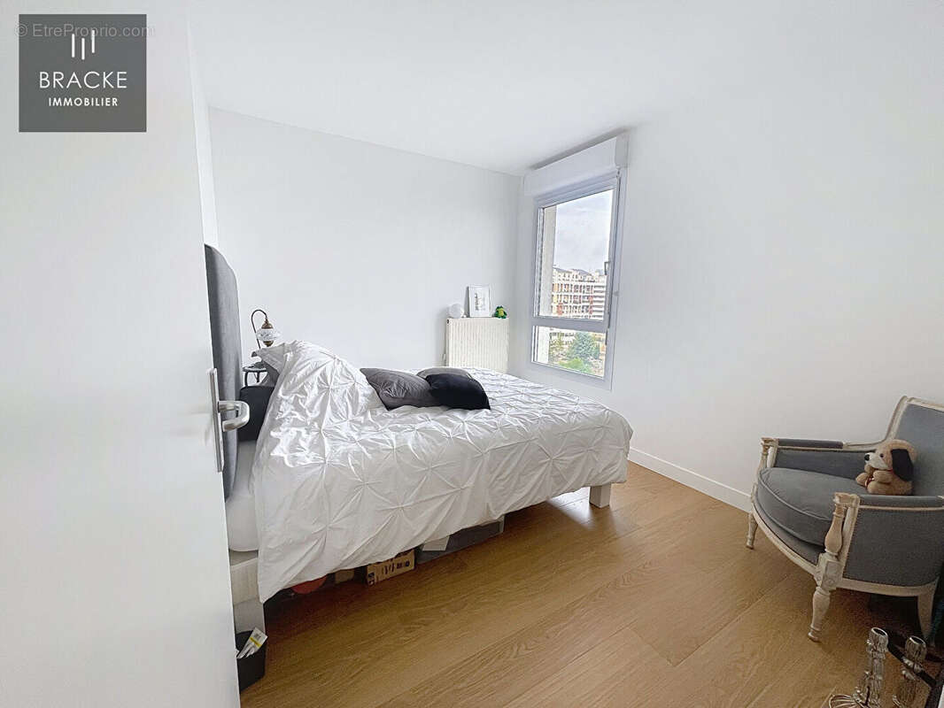 Appartement à COURBEVOIE