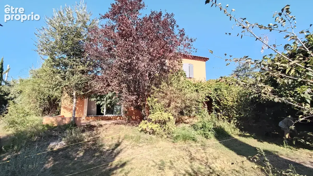 Gonfaron Jolie Villa beau volumes - photo 17