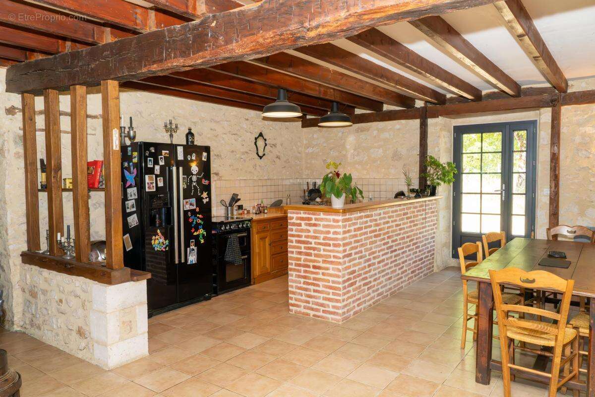 Maison 137 m² à Lussas-Et-Nontronneau  - photo 17