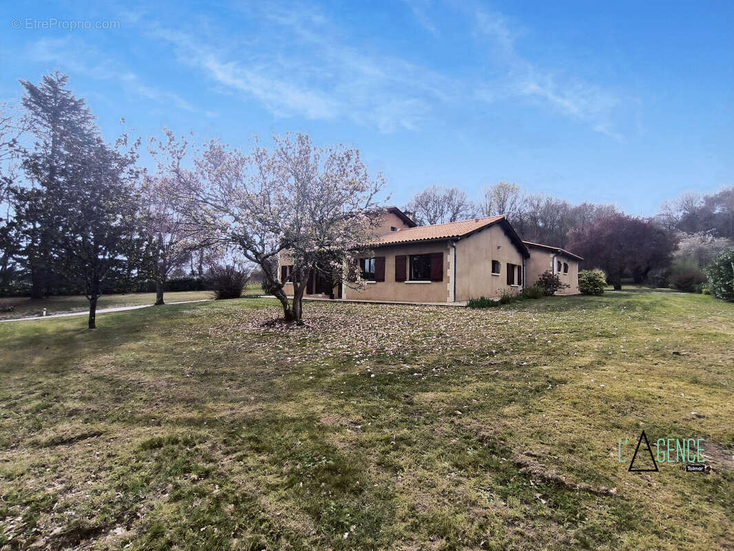 Maison à TARNES
