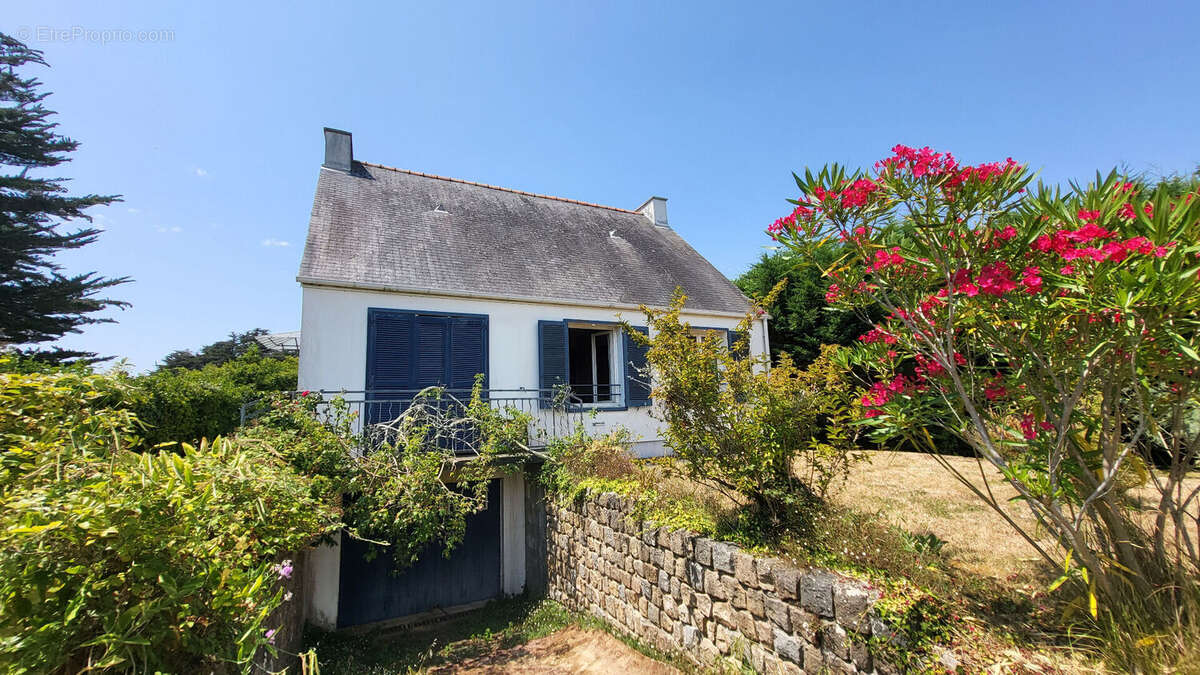 Maison à vendre à Le Palais : cadre idyllique, charme authentique et potentiel à saisir - photo 8