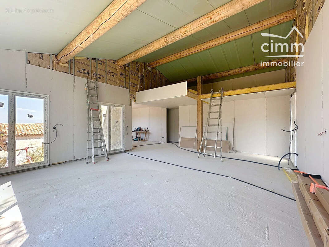 Maison 120 m² à Malemort-Du-Comtat  - photo 4