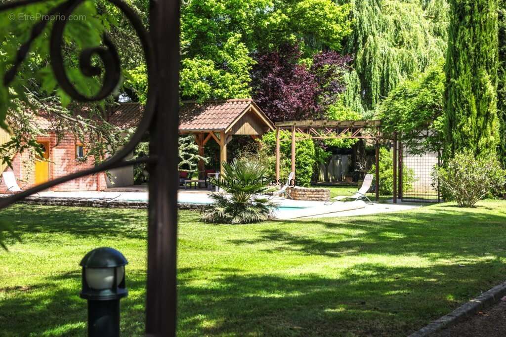 Maison à TOURNUS