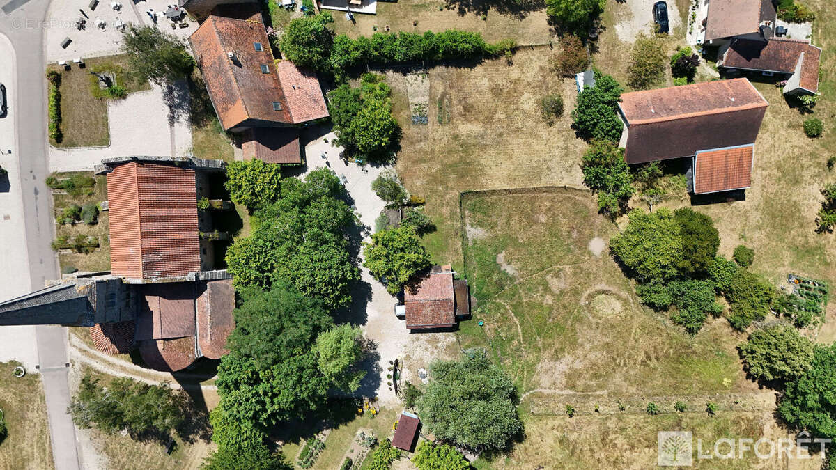 Maison à AUTRY-ISSARDS