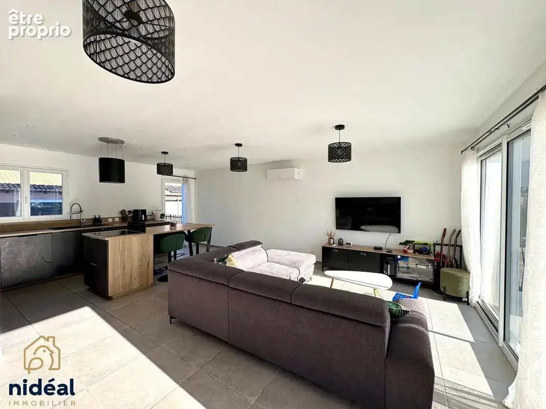 Maison 5 pièces 94 m² à vendre à Clarensac (30870) - photo 2