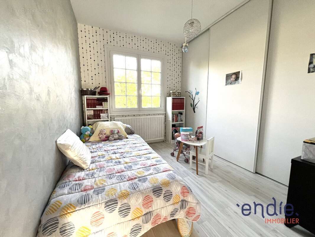 Maison à FONTAINE-LE-COMTE