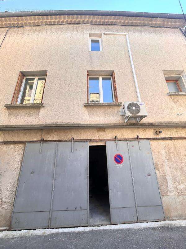 Maison à COURTHEZON