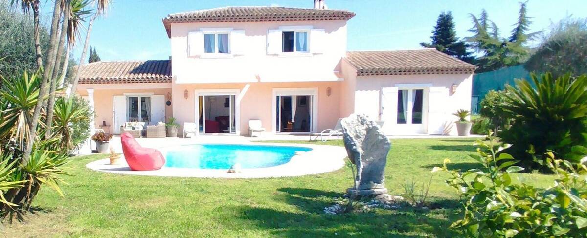 Photo 1 - Maison à MOUANS-SARTOUX