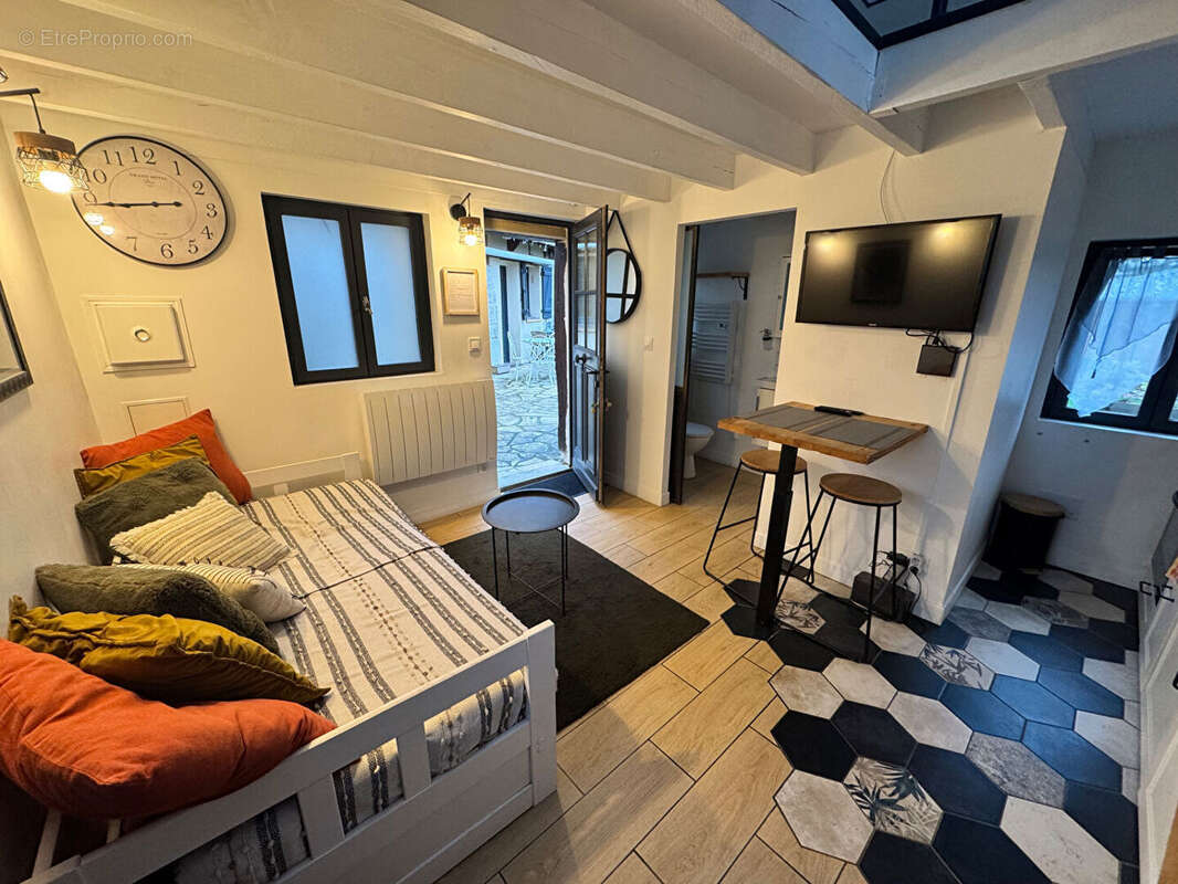 Maison à FRENEUSE