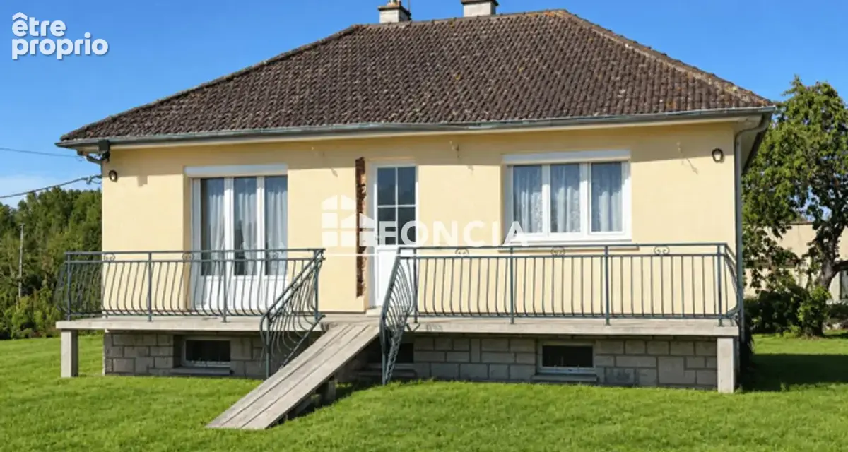 À VENDRE – Maison en briques à rénover avec grand entrepôt de 190 m² - photo 2