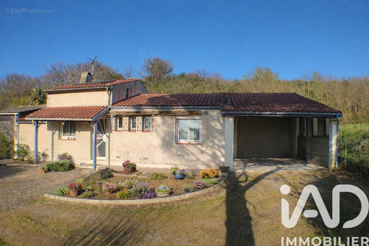 Photo 1 - Maison à SAINT-SAUVEUR