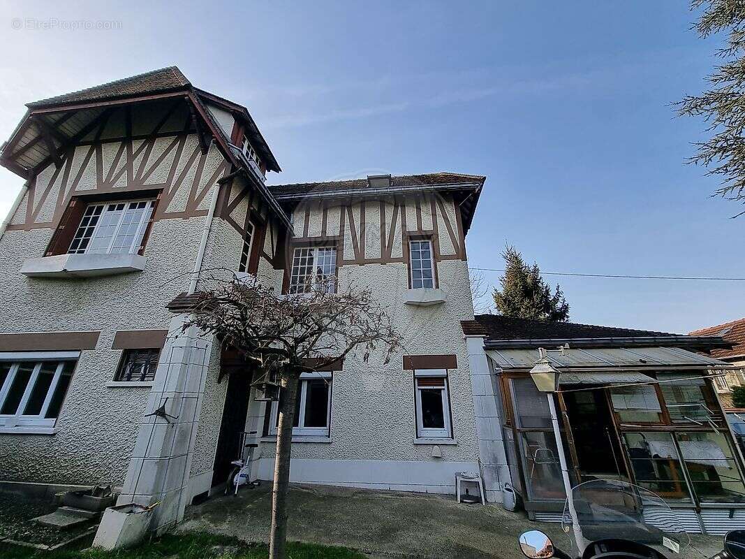 Maison à SUCY-EN-BRIE