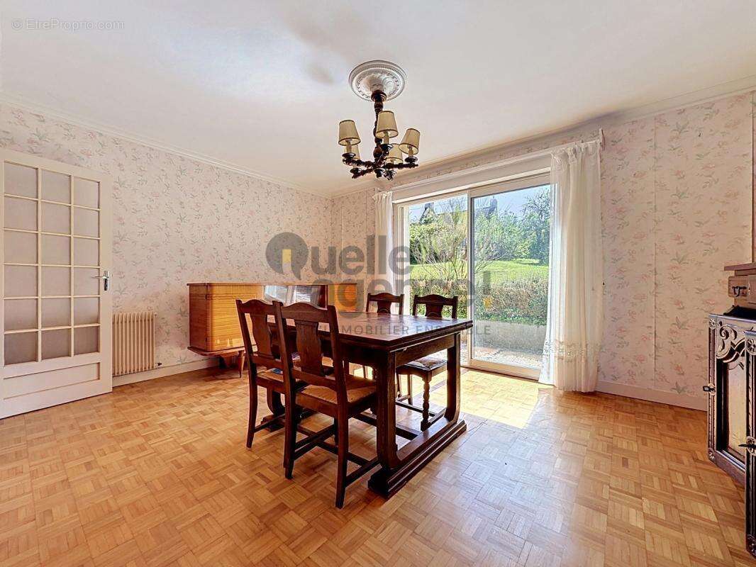 Maison à MAHALON