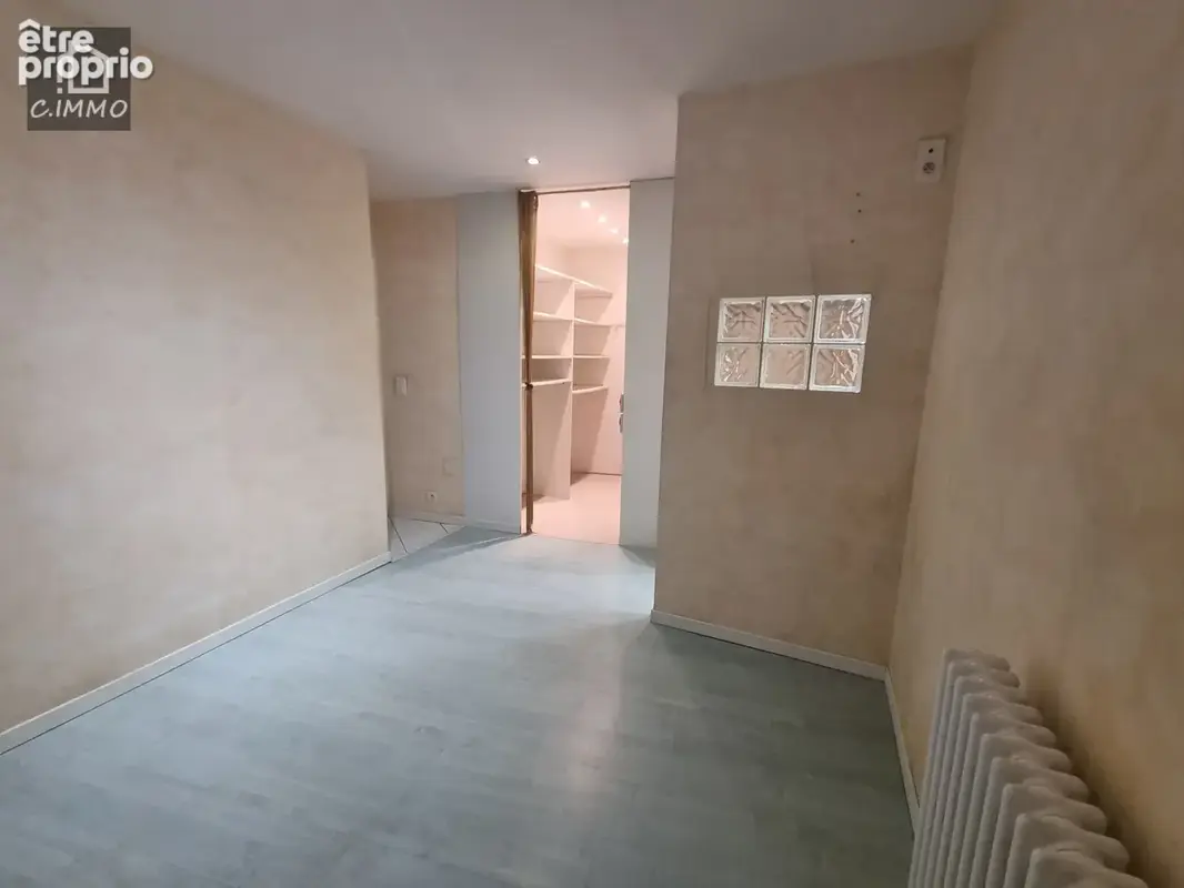 Maison de village avec garage et local indépendant - photo 5