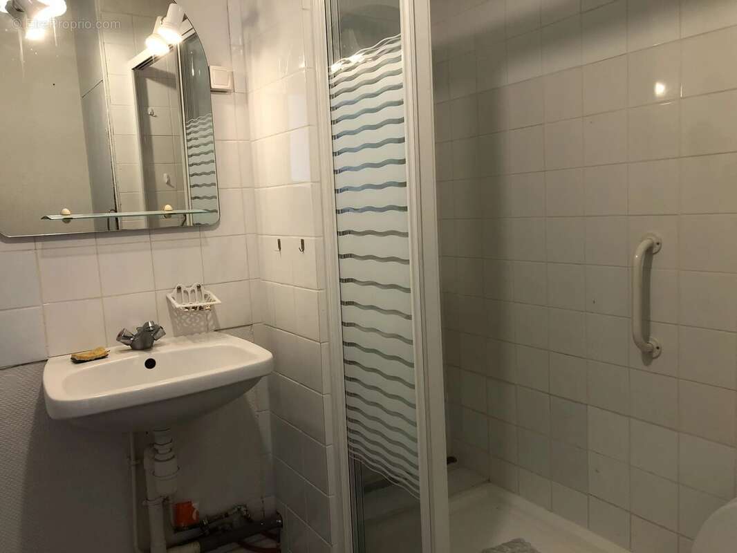 Appartement à THORIGNY-SUR-OREUSE