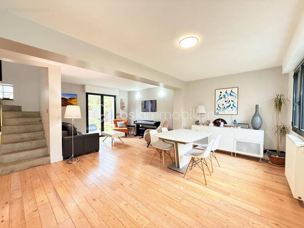 Maison à LE PERREUX-SUR-MARNE