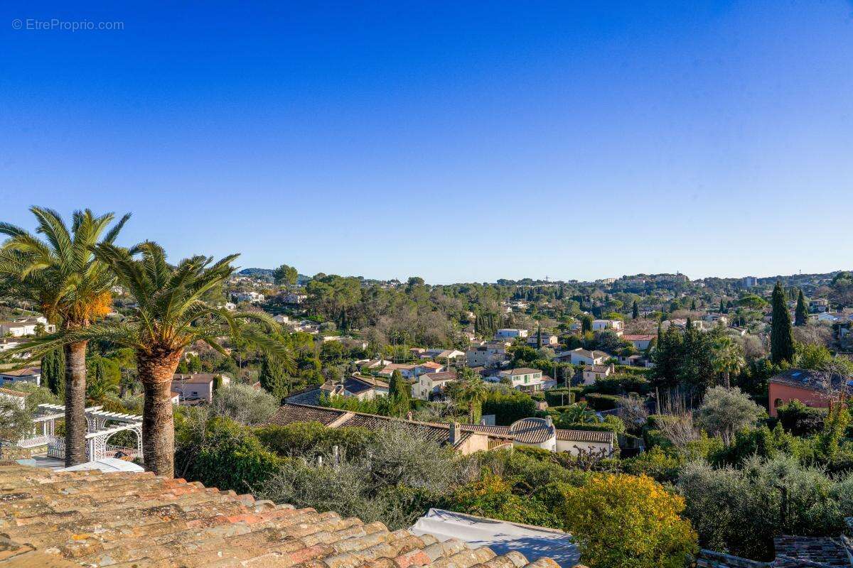 Maison à MOUGINS
