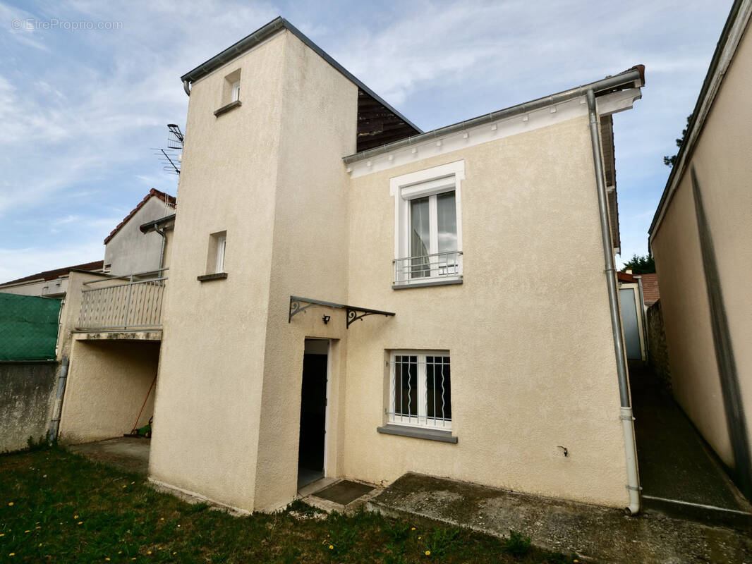 Maison à SAMOREAU