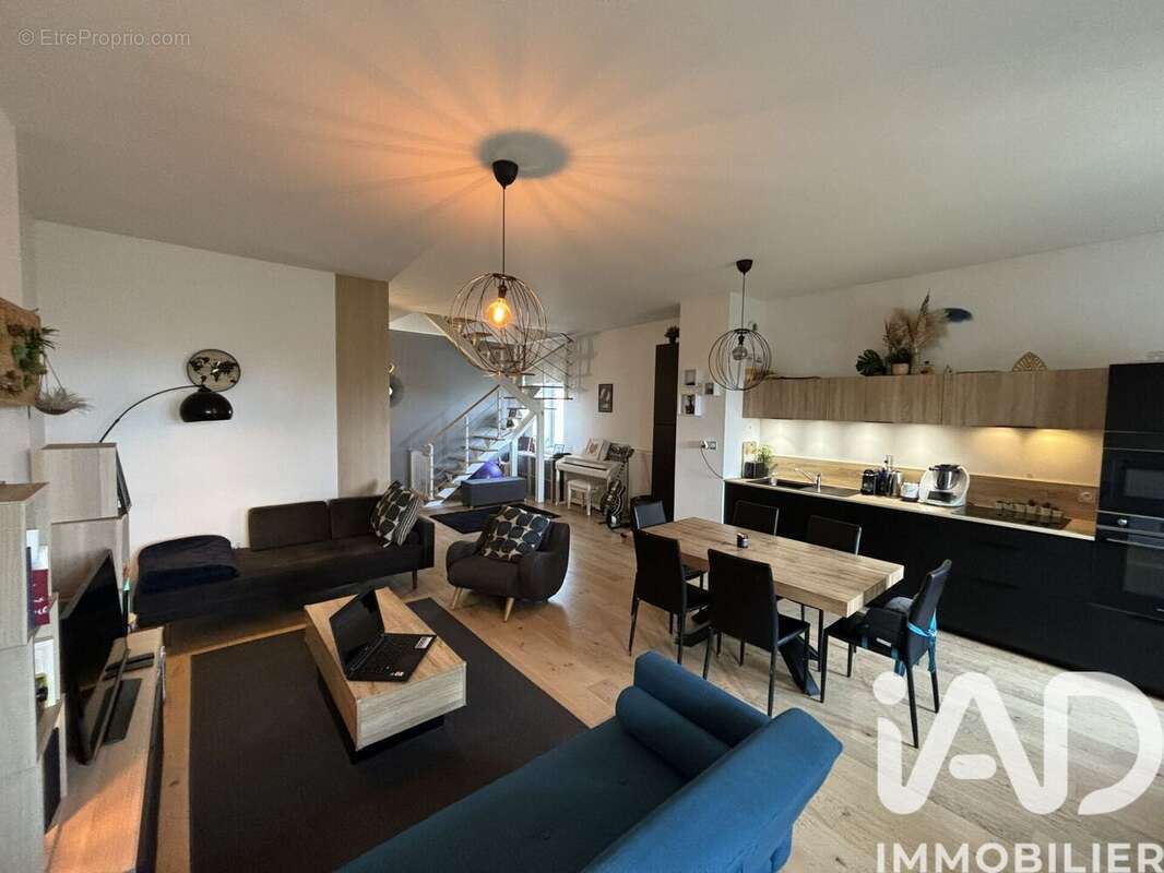 Photo 5 - Appartement à SAINT-GENIS-LES-OLLIERES