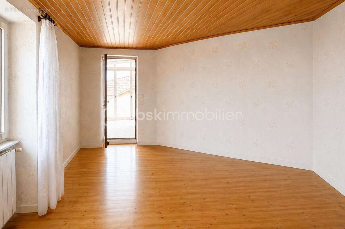 Maison de village 75 m² – terrasse panoramique – roiffieux (07100) - photo 9