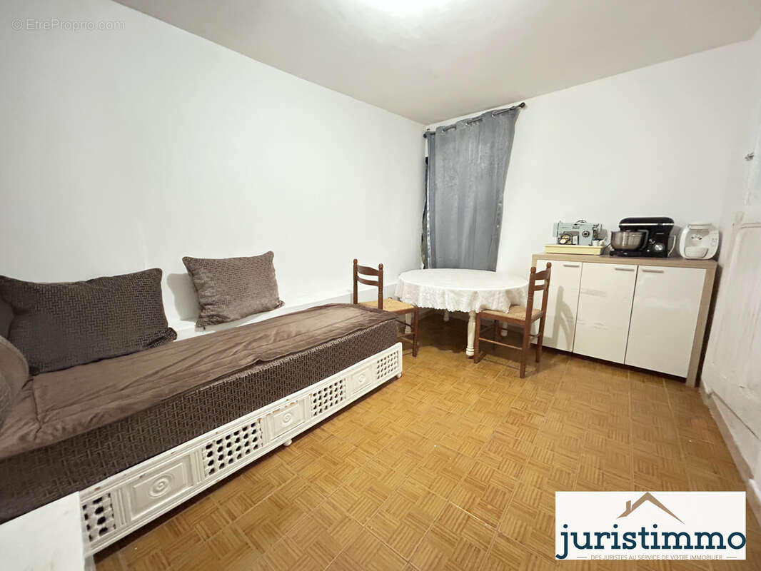 Maison à BOLLENE