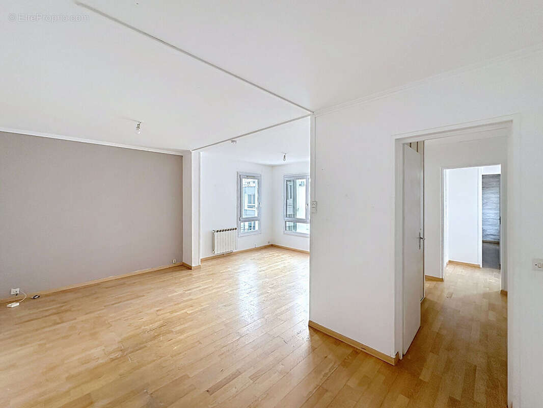 Appartement à MONTIGNY-LE-BRETONNEUX