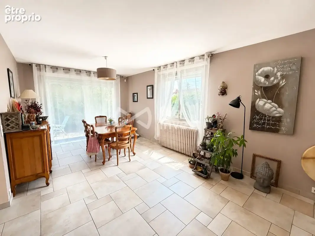 Maison 215 m² à Villemandeur  - photo 3