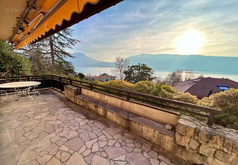 Maison à VEYRIER-DU-LAC