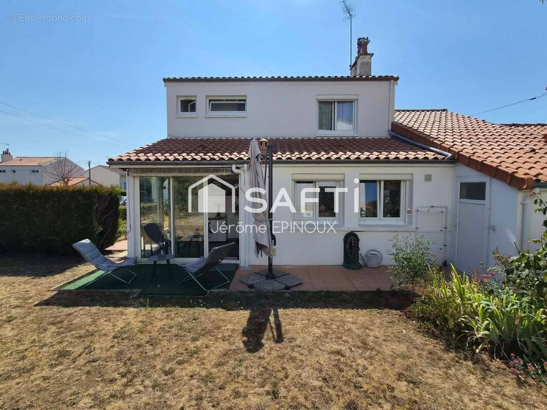 Photo 1 - Maison à CHATELLERAULT