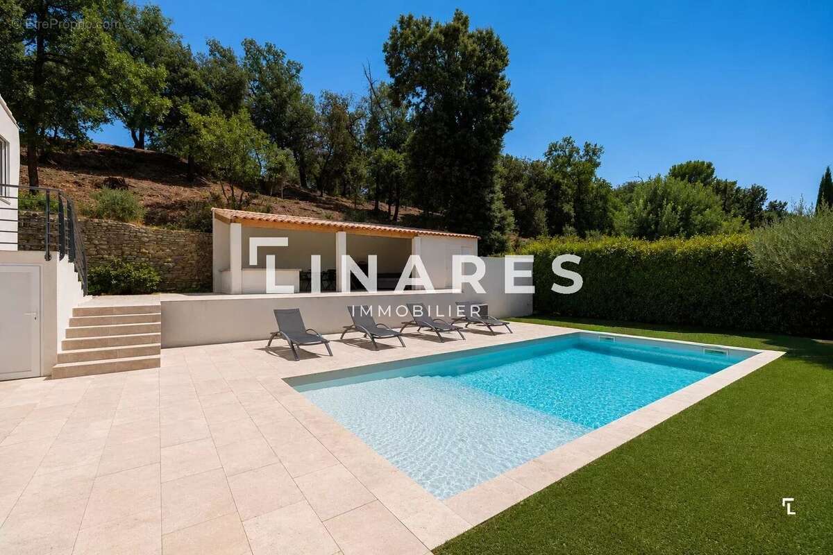 LA DOUCEUR - Villa T5 de 137m² - Piscine - Garage de 20m² - Terrain de 498m² - 13011 PARC DES 7 COLLINES - photo 16