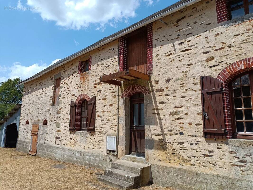 Maison à SAINT-MARS-DU-DESERT