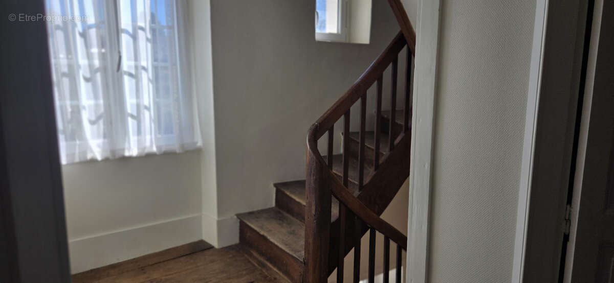 Maison à ARNAC-POMPADOUR